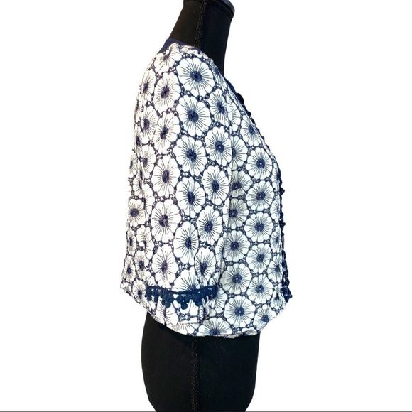 Jade by Melody Tam white and navy crop jacket - Picture 2 of 12